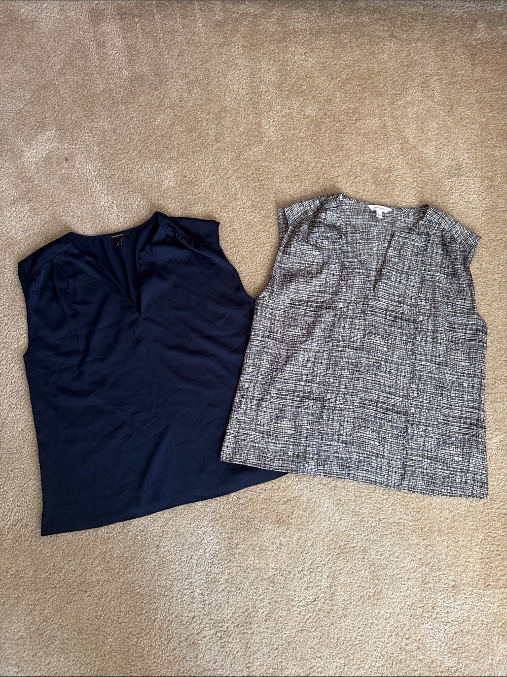 Banana Republic Navy Sleeveless Top & Gray Patterned Sleeveless Blouse large